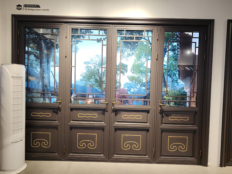 70仿古外开门
